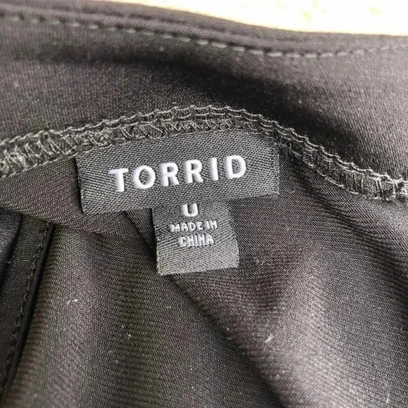 Torrid Surplice Flutter Sleeve Black Romper Size 12 - Picture 10 of 11